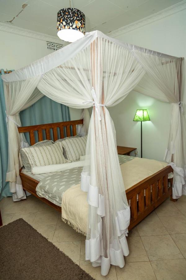 Blue Elephant Villas Аруша Екстер'єр фото