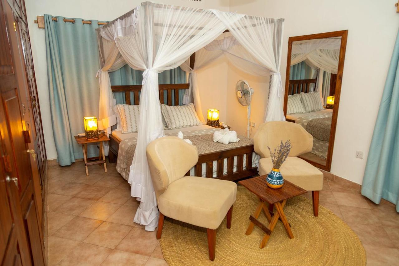 Blue Elephant Villas Аруша Екстер'єр фото