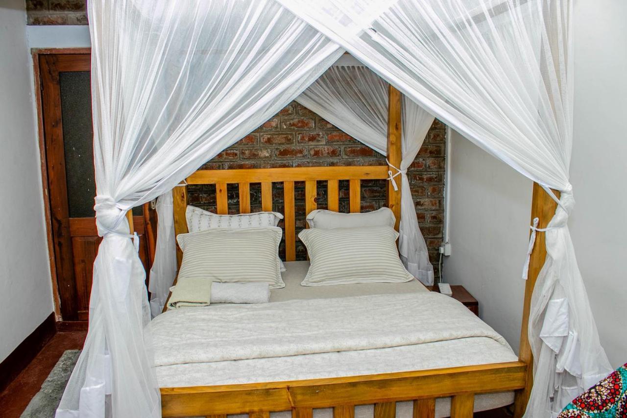Blue Elephant Villas Аруша Екстер'єр фото