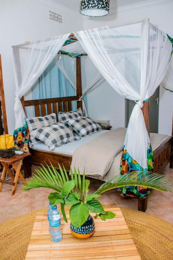 Blue Elephant Villas Аруша Екстер'єр фото